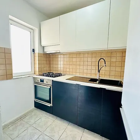 Victoria's Escape Apartment Vlore