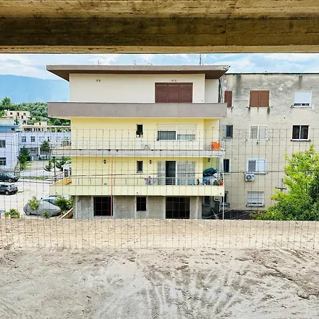 Victoria's Escape * Vlorë